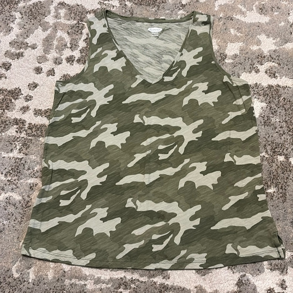 Women’s Old Navy Camo Tank